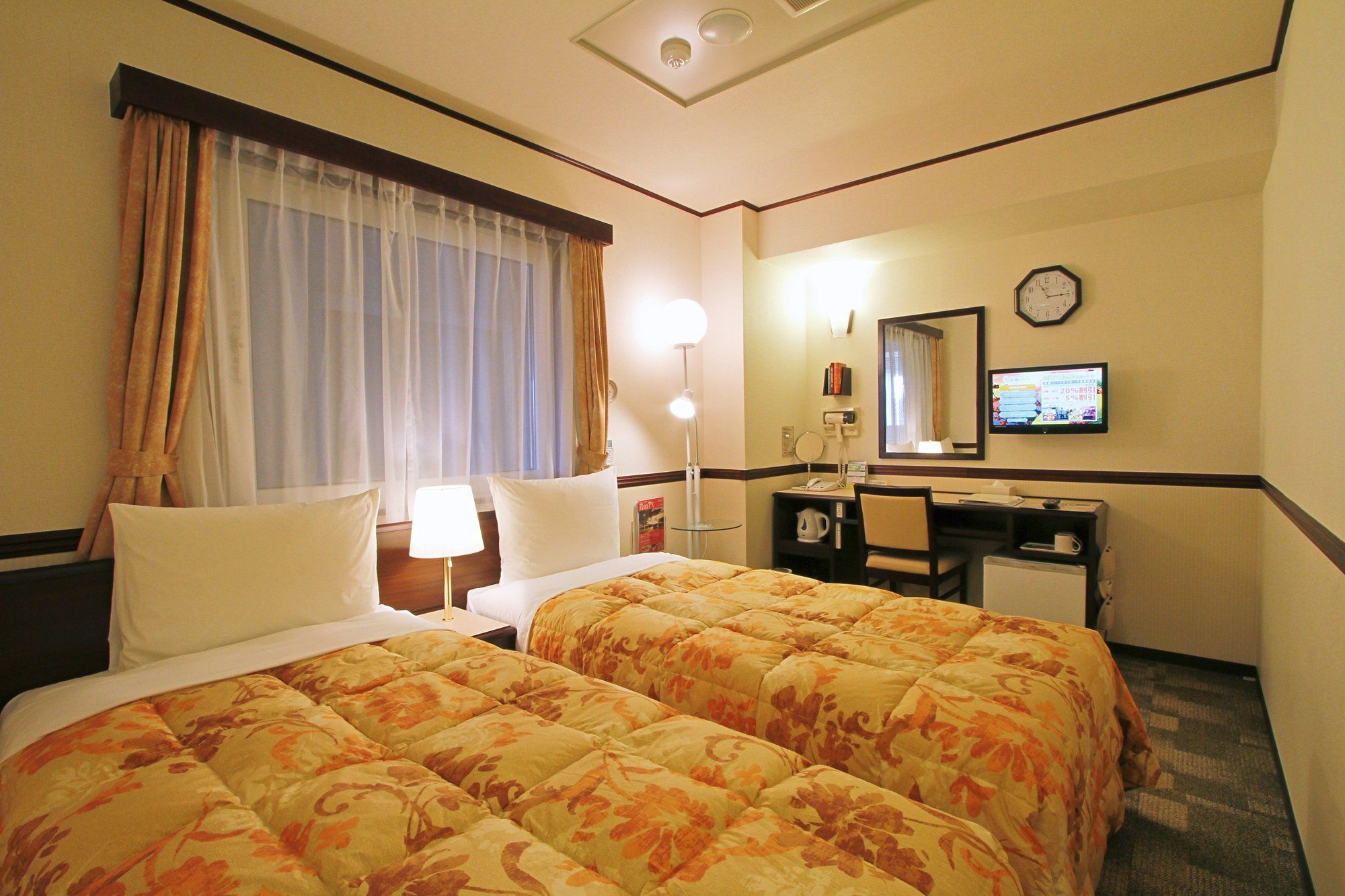 Toyoko Inn Tokyo Nihombashi Hamacho Meijiza Mae Exterior foto